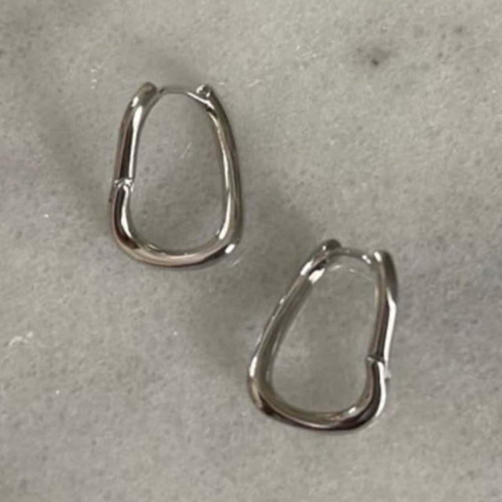 New Drop! Sterling Silver Twist Hoop Earrings Brand New - Picture 2 of 3